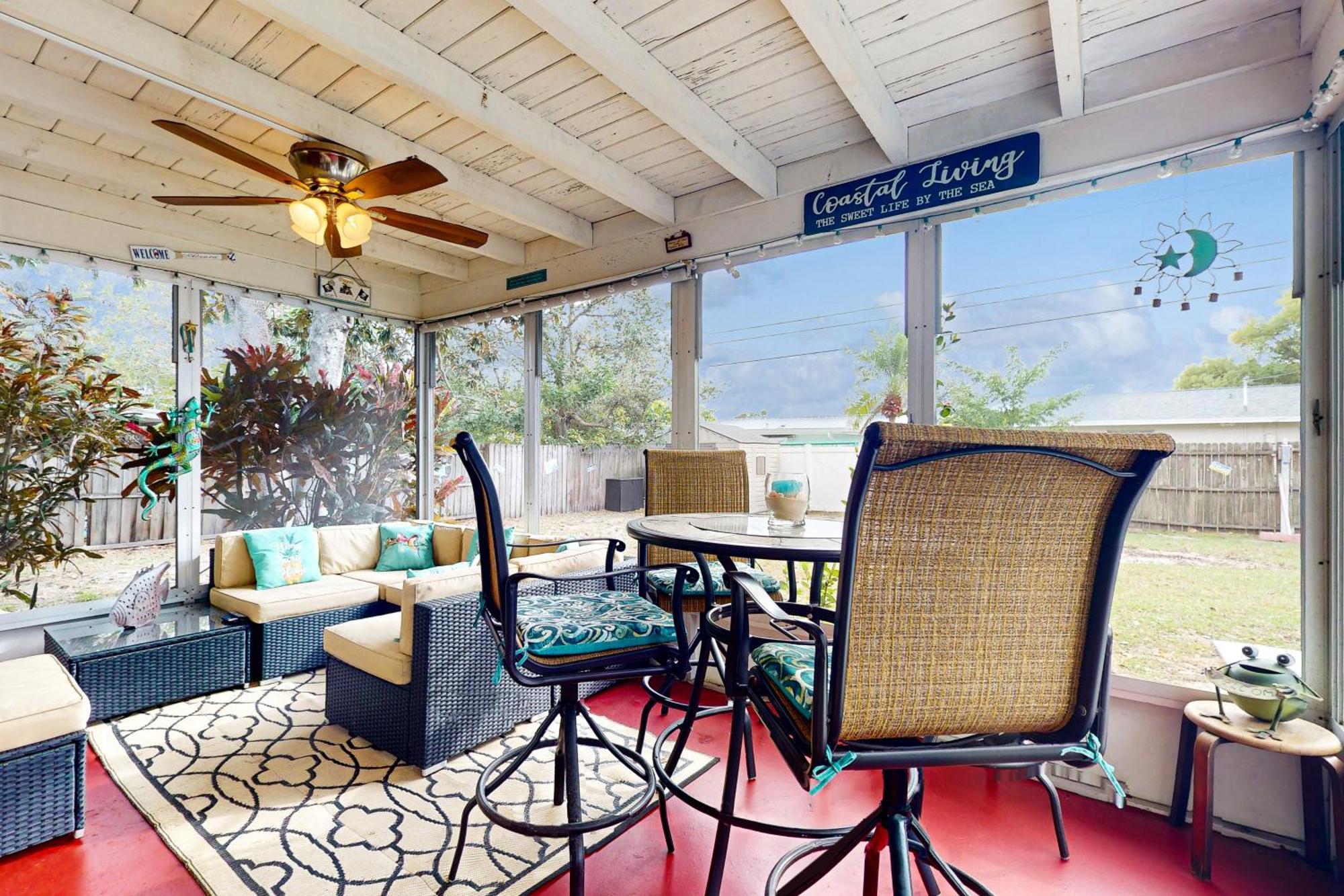 Relax In Retro Villa Clearwater Bagian luar foto