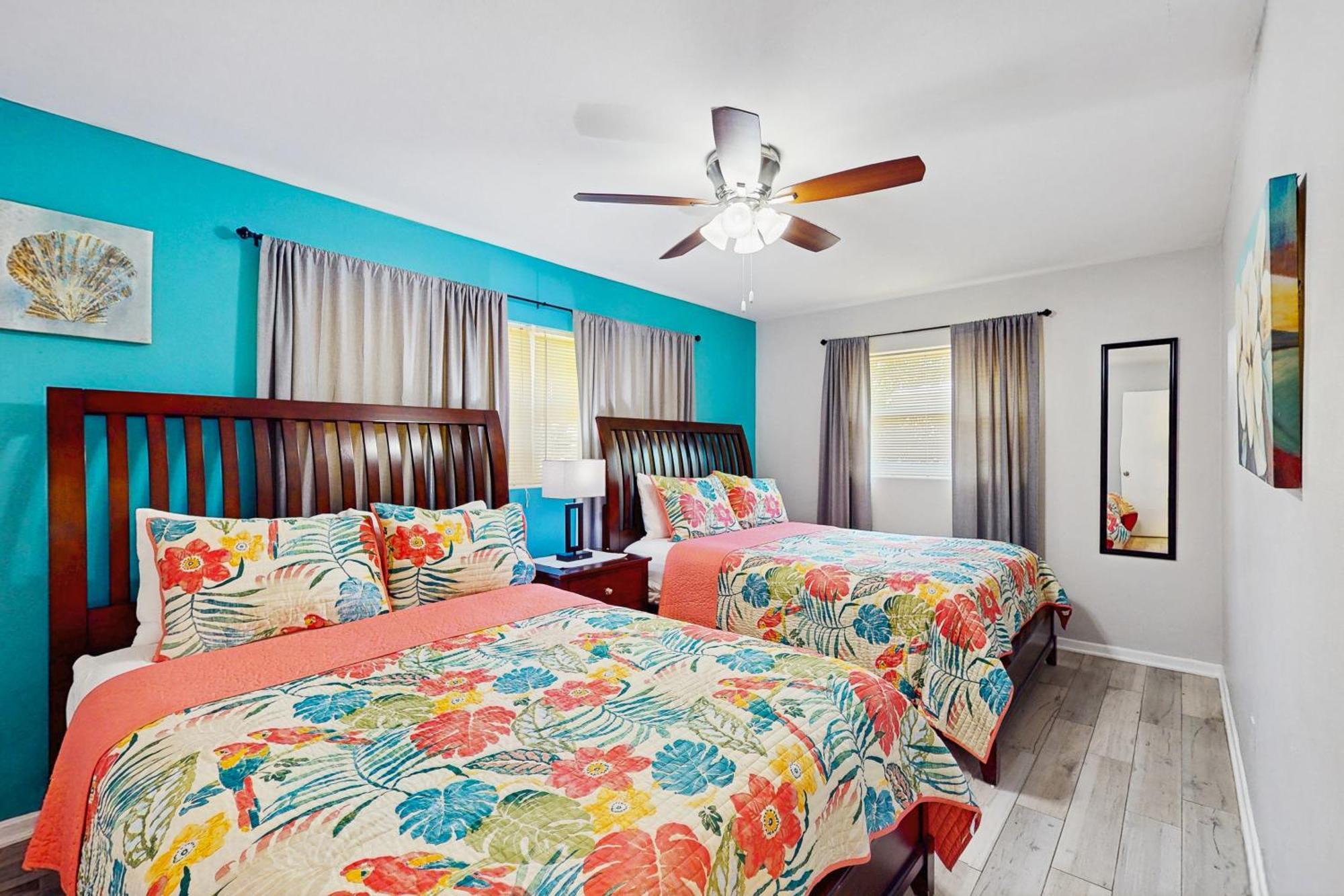Relax In Retro Villa Clearwater Bagian luar foto