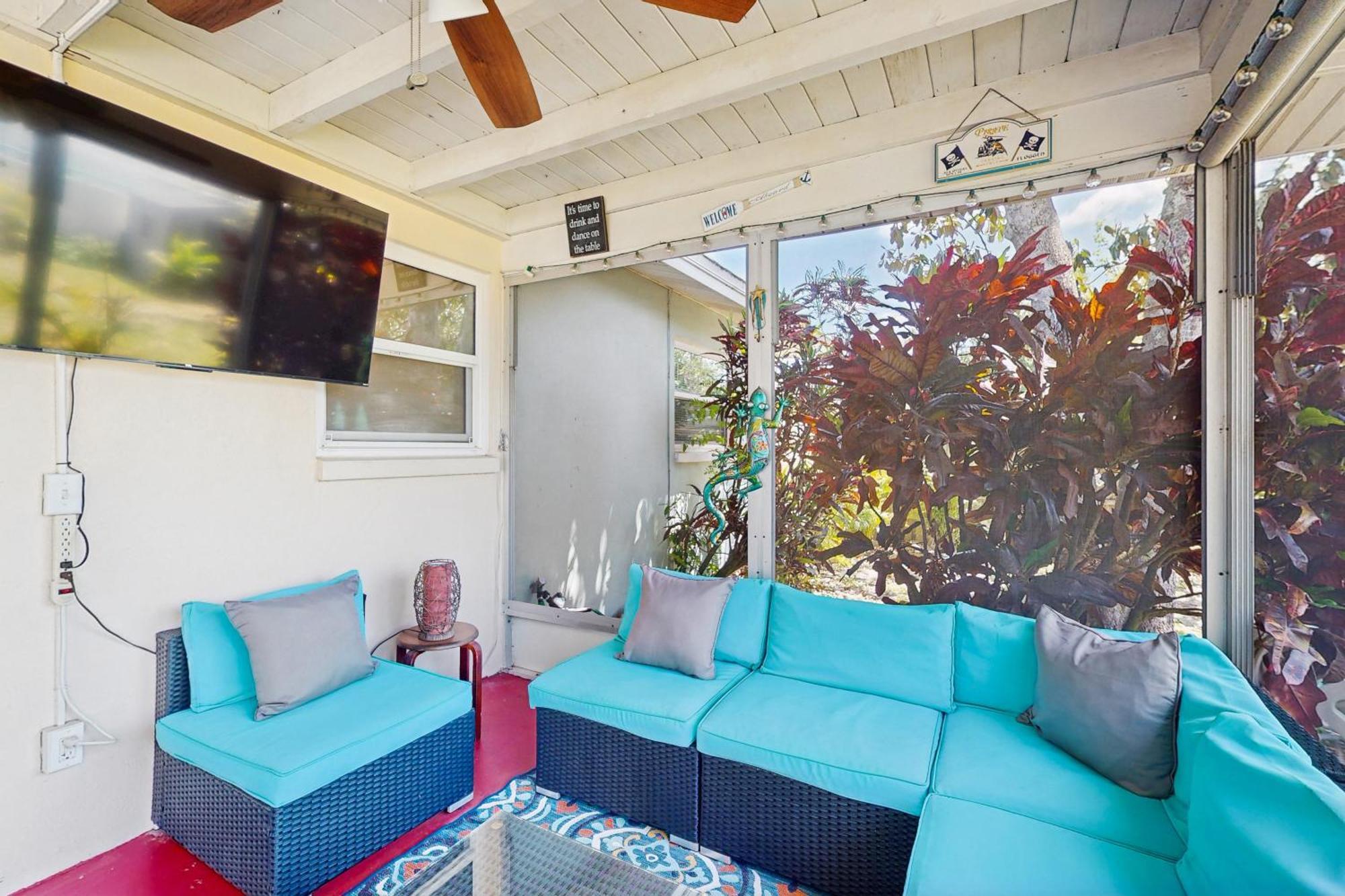 Relax In Retro Villa Clearwater Bagian luar foto